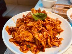 香辣牛板筋-老佛爷铜炉蛙锅(海岸城店)