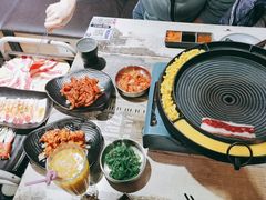 -三国惹火烤肉·中日韩烤肉集合店(百草路店)