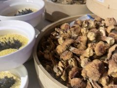 -小渔莊•地道胶东菜(旅游路万象省博物馆店)