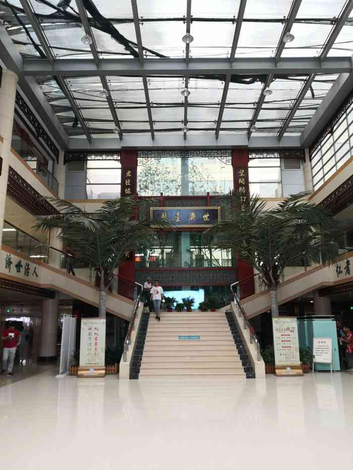 新昌中医院-停车场-"以前生大宝有痔疮了,生二宝后痔疮严重了,.