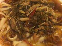 -顺溜·手工刀削面·黑金店(铜锣湾店)
