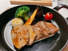 薄片菲力牛排-香樟花园法式铁板烧(恒隆广场店)