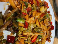 -牛八宝桂林米粉(八里庄店)