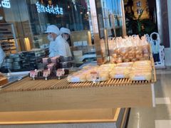 面包甜点陈列柜-西村叔叔的店·面包·甜品·蛋糕(清河万象汇店)