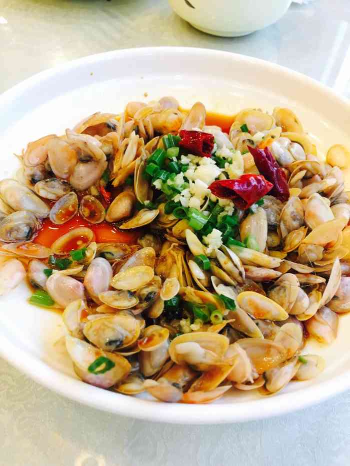 甬上阿六头小海鲜(月湖盛园店)-"这家店在月湖盛园里面,大厅的位置不