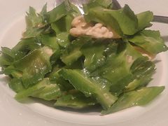 龙豆拌鲜核桃仁-老吉堂上海本帮菜(望京万象汇店)