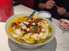 -禄鼎记·排队俩小时都要吃的酸菜鱼(石牌桥店)