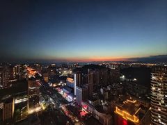 -瑰丽酒店·海吧·天际下午茶·现场DJ·天台酒吧