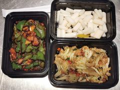 -龙巢盱眙龙虾·牛蛙·烧烤宵夜(八卦岭店)