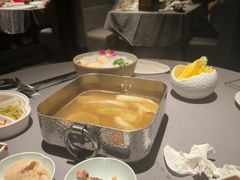 -左庭右院鲜牛肉火锅黑金店(陆家嘴中心店)