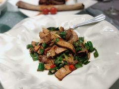 攸县香干炒黑猪肉-悦融琥珀·京鲁菜·海味珍品(西单店)