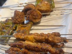 -三个大叔烤羊肉串·歌手驻唱·碳烤鲜肉(西三旗店)