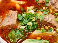 红烧牛肉刀削面-台北楚楚园馅饼粥(虹桥南丰城店)