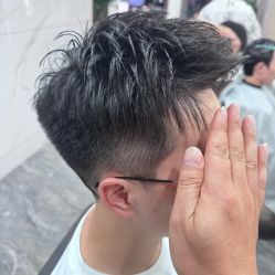 -七分屋LA·烫发·染发·剪发