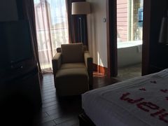 -三亚湾海居铂尔曼度假酒店