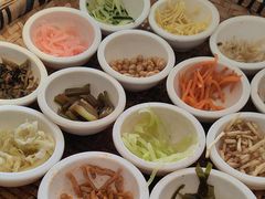 -包整·丝娃娃(一览甲秀楼风景店)