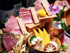 -山川小町·极番烧肉(新地假日广场店)