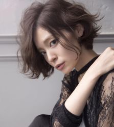 -变画·发型STUDIO