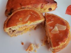 芋泥蛋黄酥-鲍师傅糕点(江苏路店)