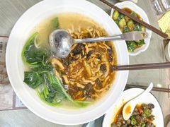 -莲餐厅·湖北菜·潜江小龙虾店(愚园路店)