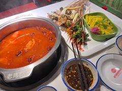 -老马路串串香火锅(北门桥店)