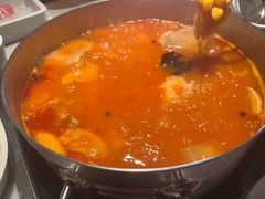 -尚尚仙·酸汤猪手·猪肚鸡火锅(华联万柳购物中心店)