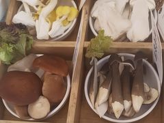 -阿婆情腊排骨火锅(金虹路店)