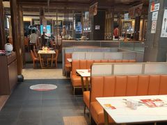 -阿瓦山寨·湘菜现炒·剁椒鱼头王(咸阳总店)