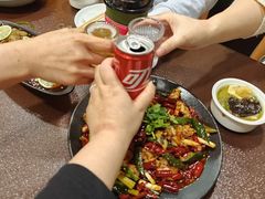 -曼听小寨海鲜烧烤·大连辣炒大王(盖州街店)