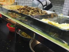 自助取餐区-覃肥叔桂林米粉(粮道街店)
