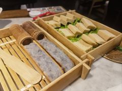 -尚尚仙·酸汤猪手·猪肚鸡火锅(华联万柳购物中心店)