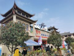 -多彩贵州城极地海洋世界