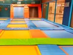 -探奇乐园蹦床公园(日月广场店)