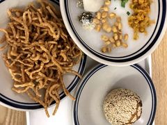 弯脚杆油茶-正南齐北·老街糯米团(洪崖洞店)