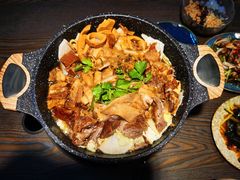 -鼎牛牛炖锅·烤串(温泉路店)