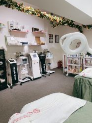 -E.beauty驻颜·痘敏肌调理中心