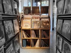 -黑胶星球(华发中城商都店)