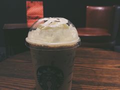 -星巴克臻选(南京金茂览秀城店)