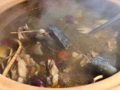 -广味炭炉鸡煲(宝业路分店)