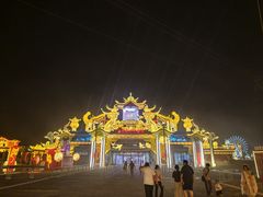 -淄博花灯齐彩城