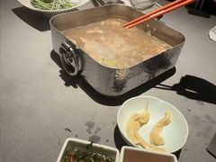 -左庭右院鲜牛肉火锅黑金店(陆家嘴中心店)