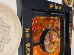-老牌坊云南鱼豆花火锅(哈西万达店)