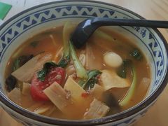 -蒙自源米线大王(东站店)