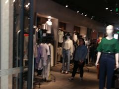 -万达广场(龙湖店)
