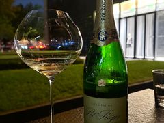 -wineapp葡萄酒餐吧(外滩金融中心店)