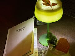 -FOUR PLAY BAR