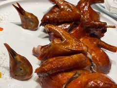 玻璃皮润烧乳鸽-北京厨房(西安SKP店)