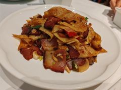 -江城小馆陕南妈妈菜·全球旅行餐厅(钟楼店)