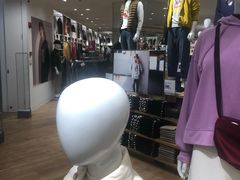 -优衣库(上海金桥太茂店)