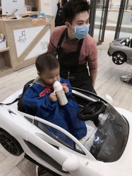 -奇怪的独角兽亲子理发沙龙